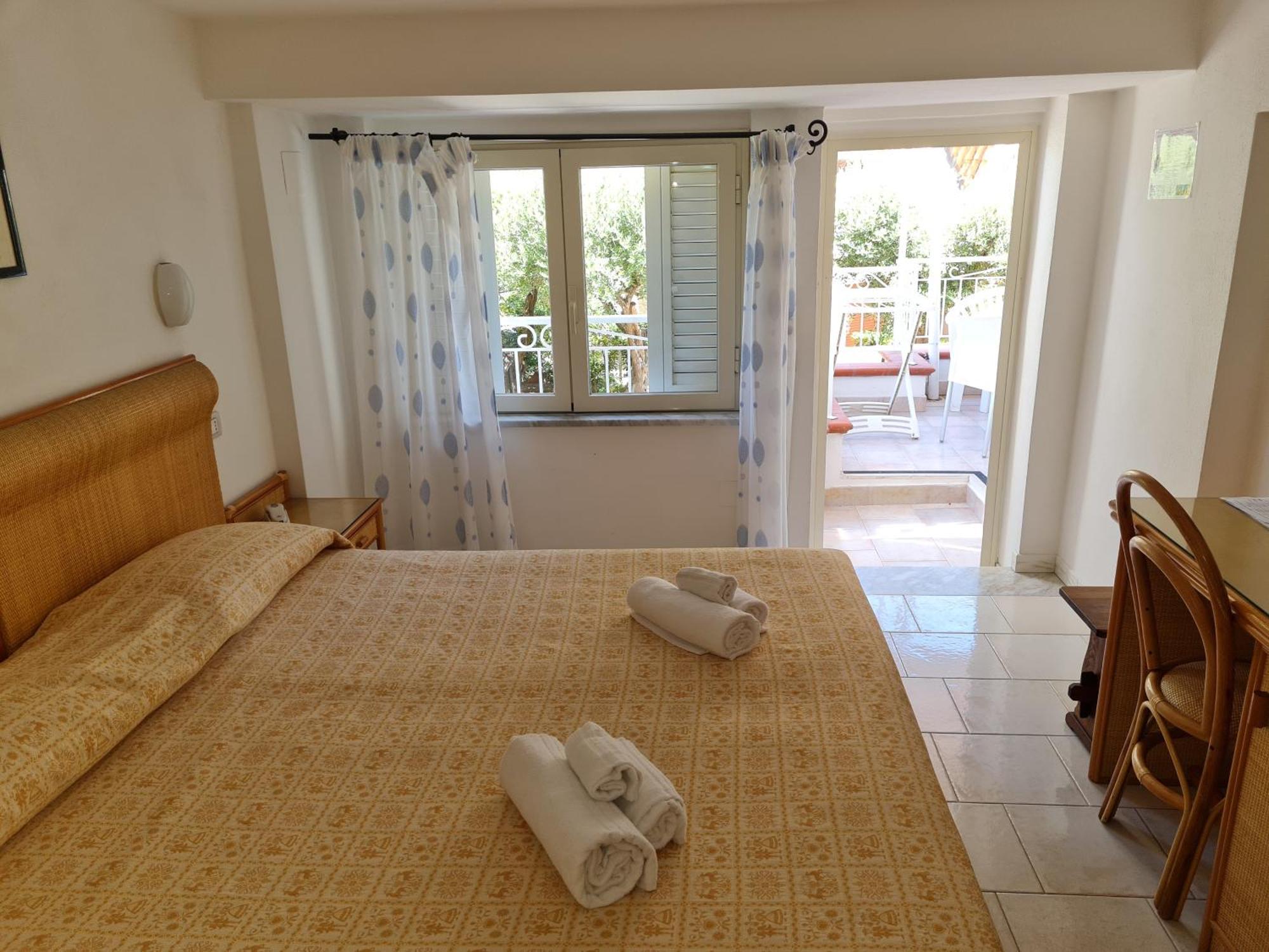 Le Roccette Mare Beach Hotel & Restaurant Tropea Exterior foto